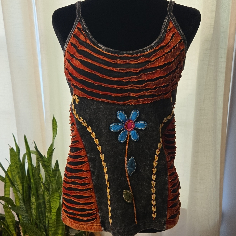 Velvet-Trim Floral Appliqué Camisole in Rust and Black